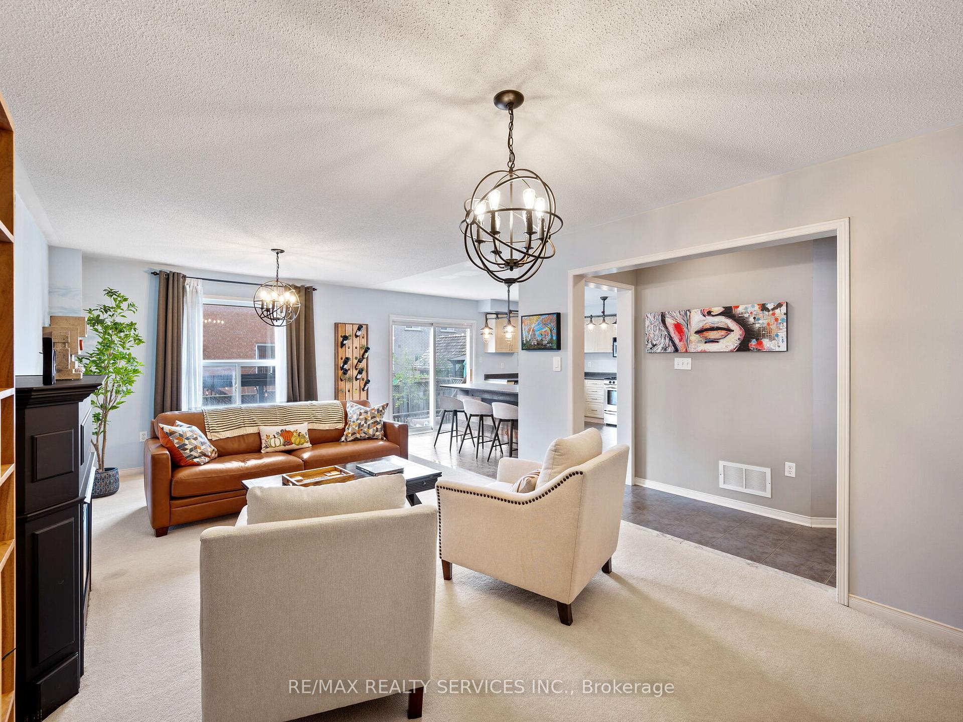 Photo 11 of 334 Edenbrook Hill Drive, Brampton, Fletcher's Meadow — HOMEH