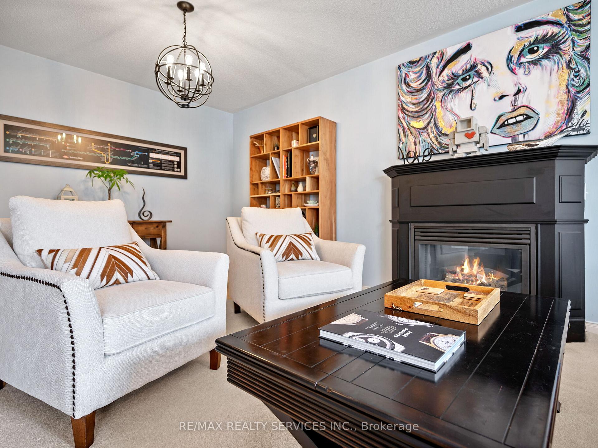 Photo 13 of 334 Edenbrook Hill Drive, Brampton, Fletcher's Meadow — HOMEH