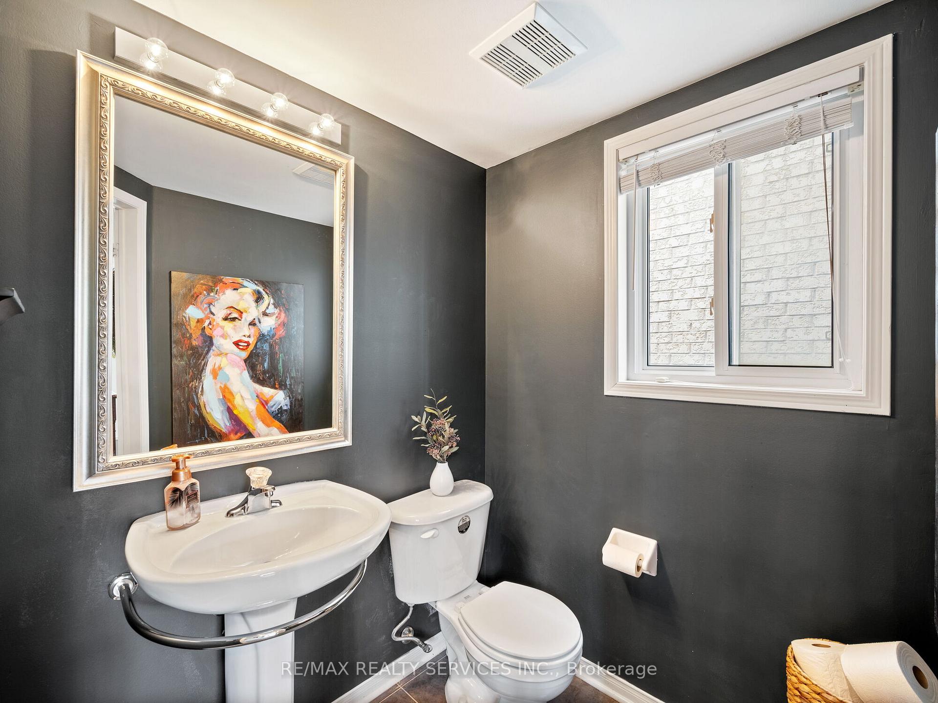 Photo 20 of 334 Edenbrook Hill Drive, Brampton, Fletcher's Meadow — HOMEH
