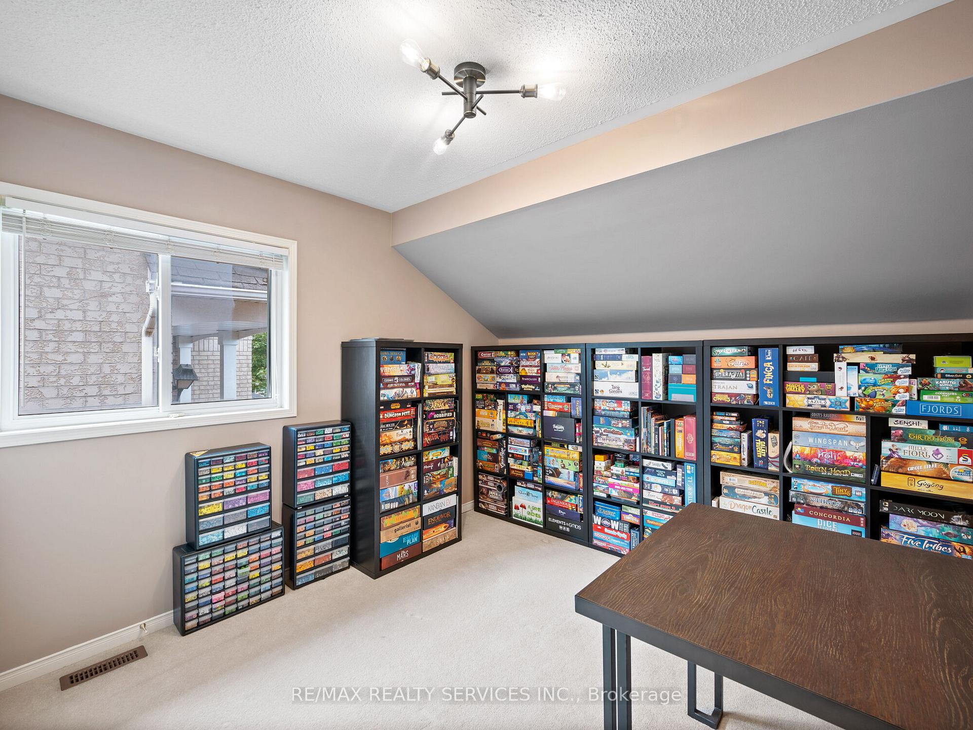 Photo 33 of 334 Edenbrook Hill Drive, Brampton, Fletcher's Meadow — HOMEH