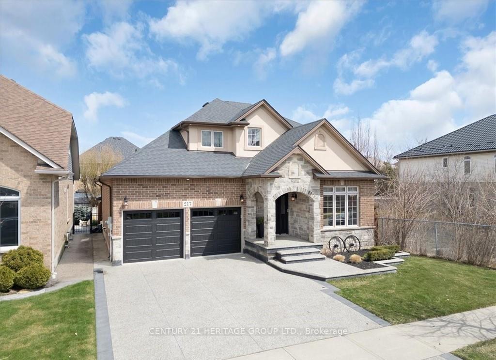 Photo 2 of 217 Galileo Drive, Hamilton, Stoney Creek — HOMEH
