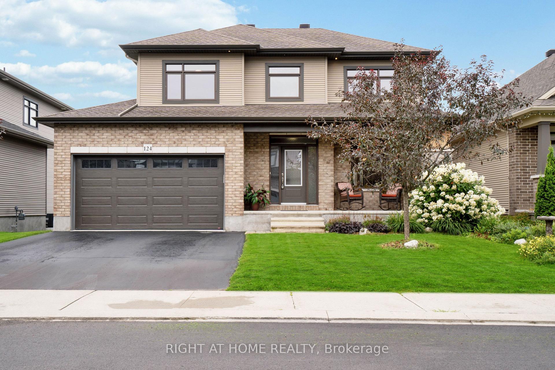Photo 1 of 124 Dulmage Crescent, Carleton Place — HOMEH