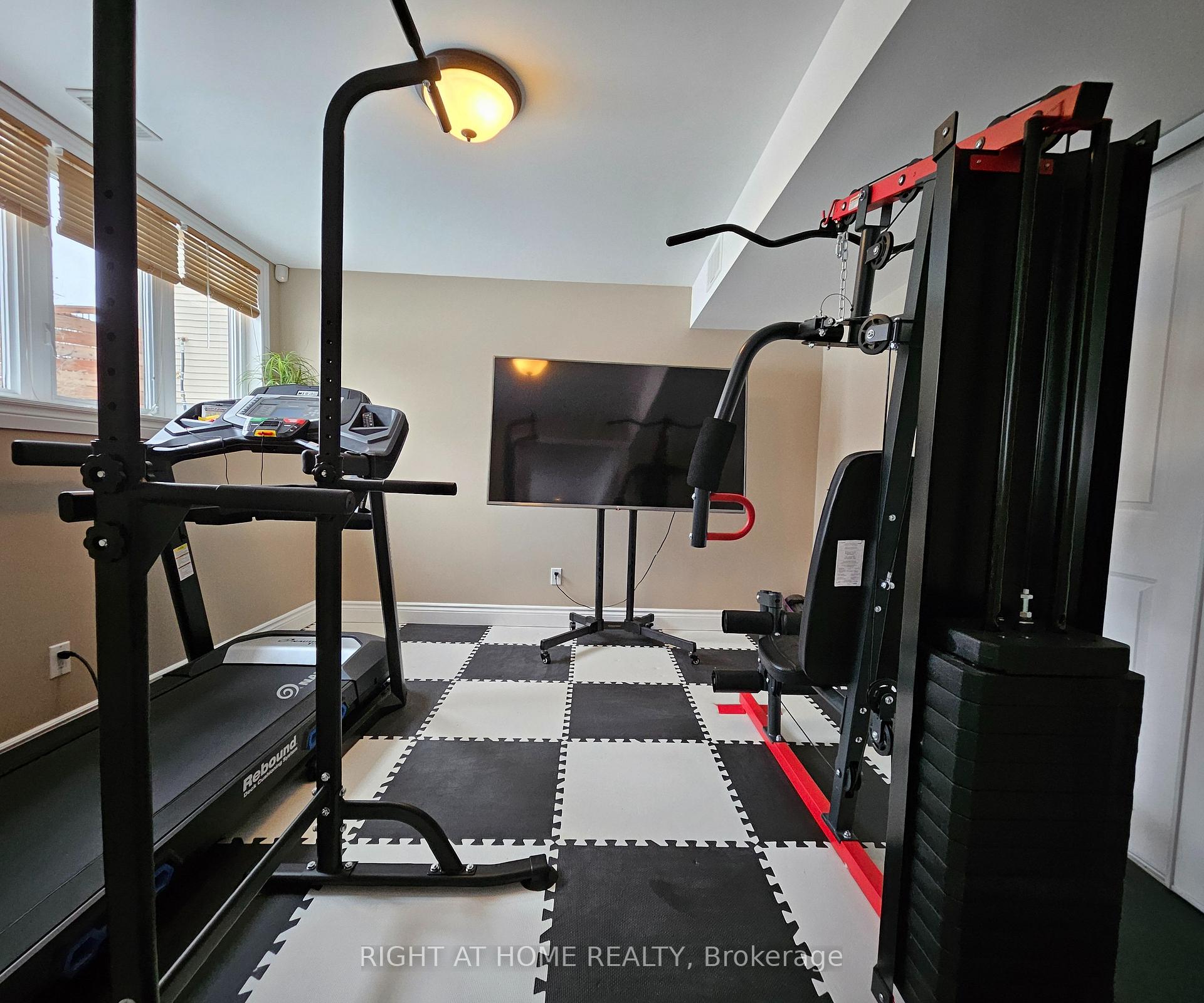 Photo 33 of 124 Dulmage Crescent, Carleton Place — HOMEH