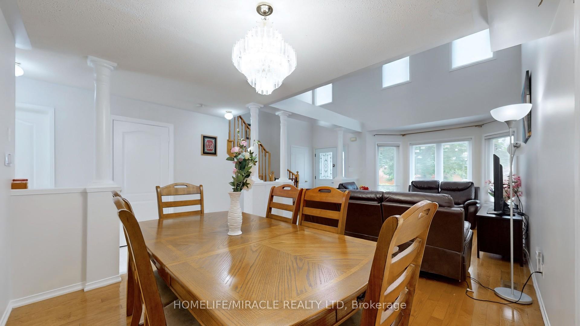 Photo 6 of 11 Badger Avenue, Brampton, Sandringham-Wellington — HOMEH