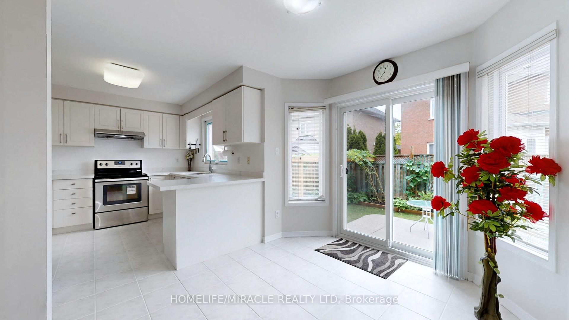 Photo 9 of 11 Badger Avenue, Brampton, Sandringham-Wellington — HOMEH