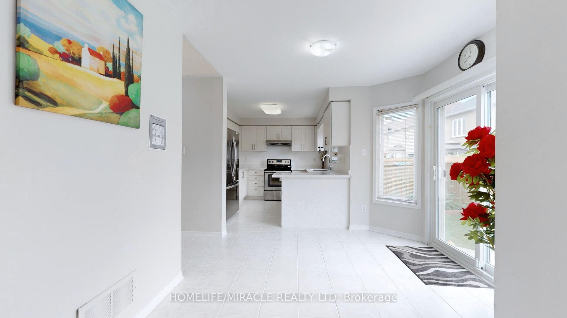 Photo 12 of 11 Badger Avenue, Brampton, Sandringham-Wellington — HOMEH