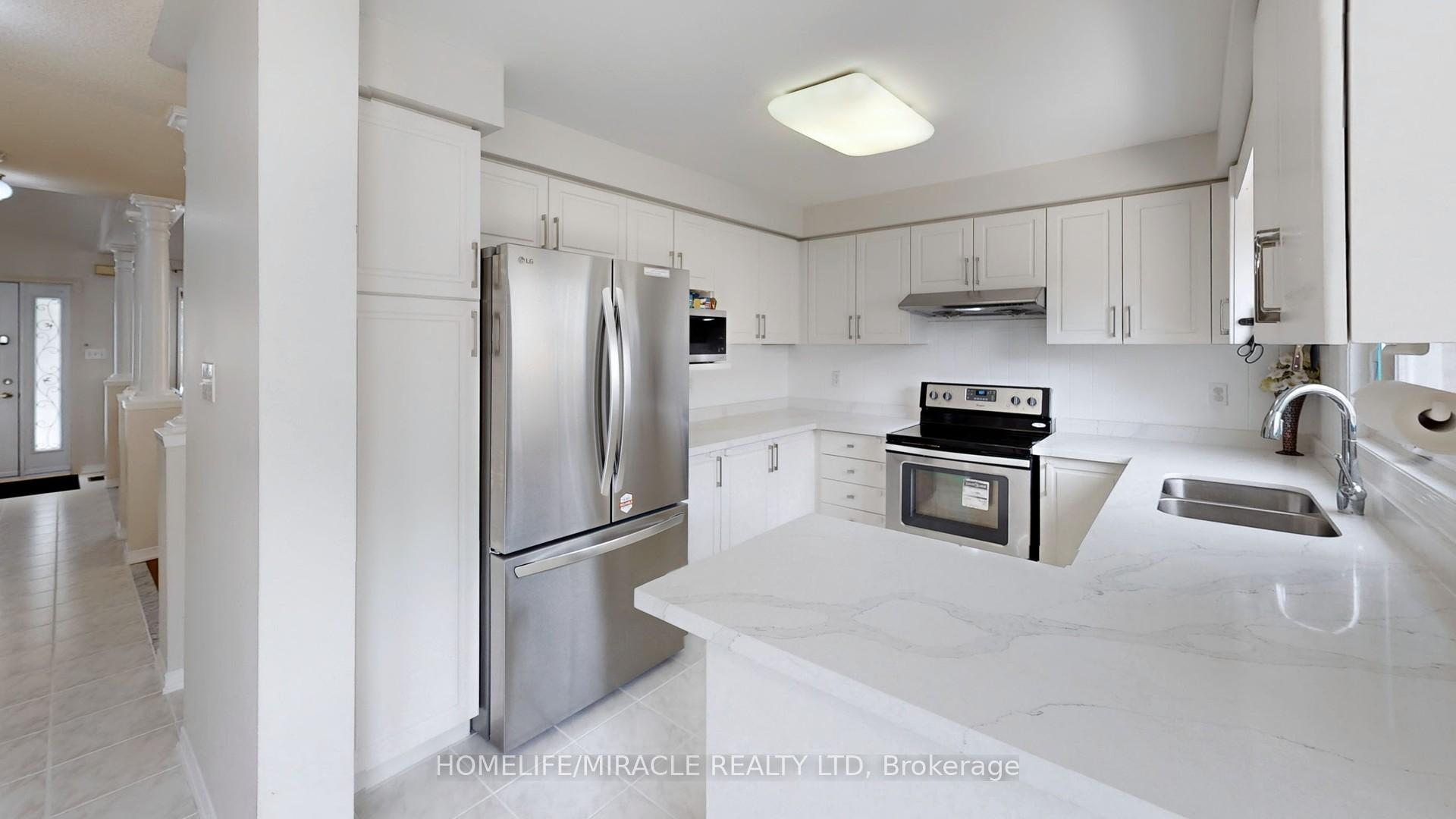 Photo 13 of 11 Badger Avenue, Brampton, Sandringham-Wellington — HOMEH