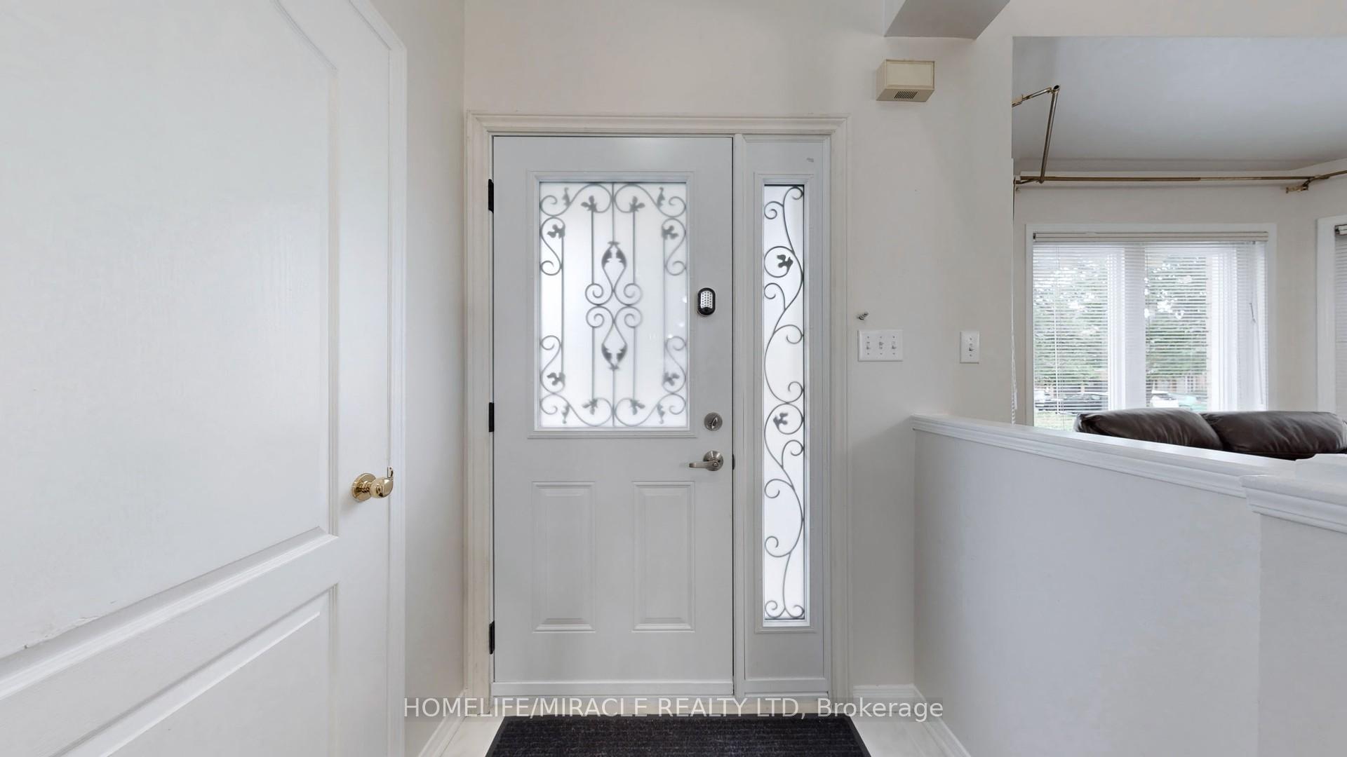Photo 18 of 11 Badger Avenue, Brampton, Sandringham-Wellington — HOMEH