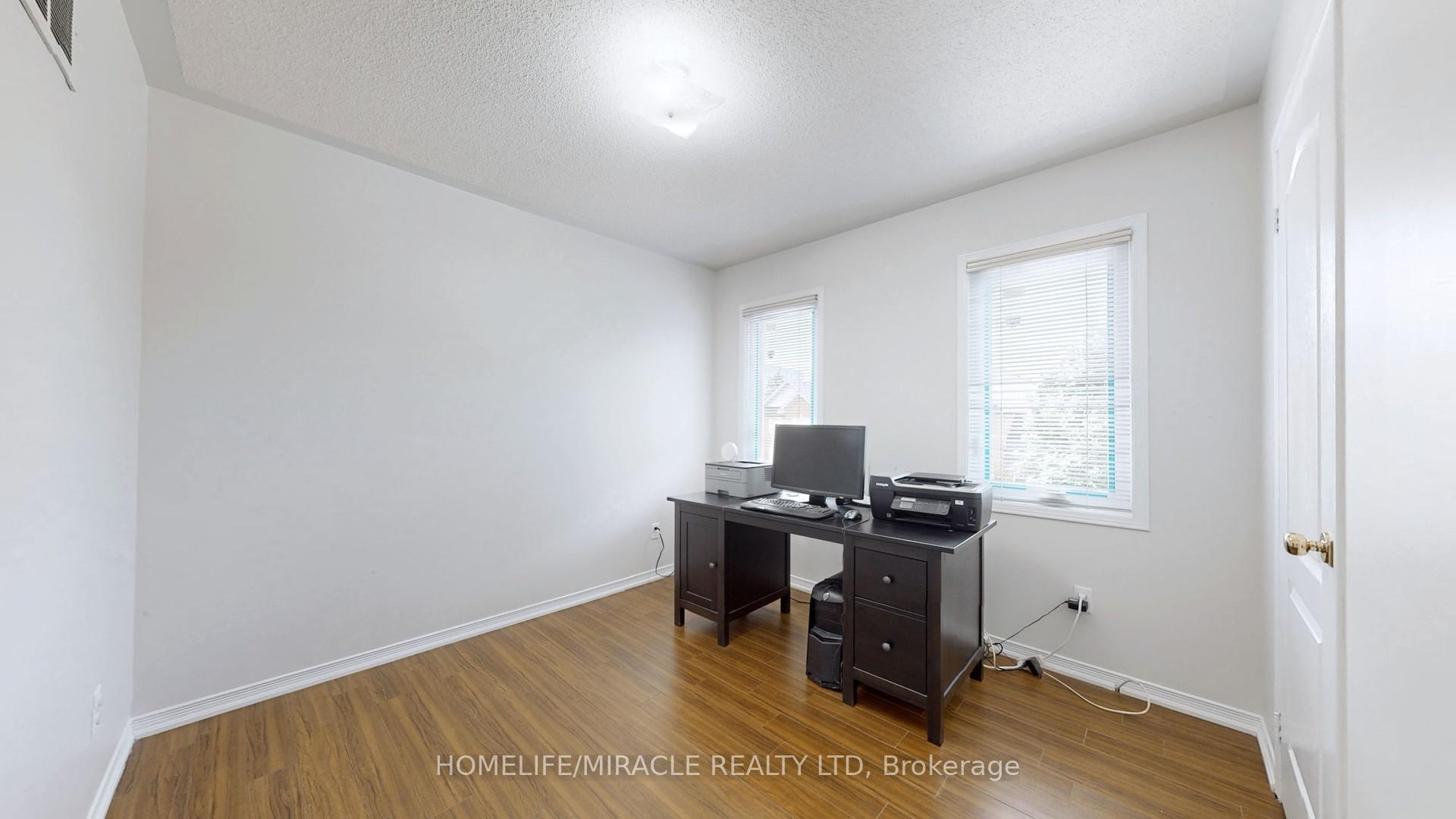 Photo 29 of 11 Badger Avenue, Brampton, Sandringham-Wellington — HOMEH