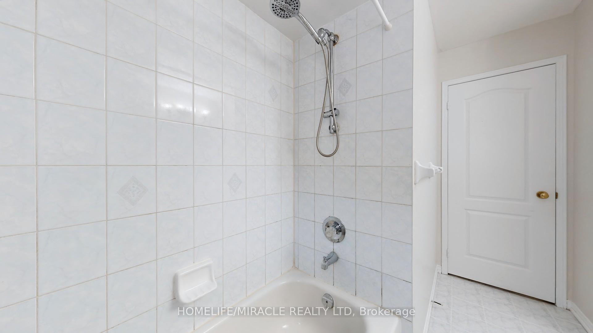 Photo 31 of 11 Badger Avenue, Brampton, Sandringham-Wellington — HOMEH