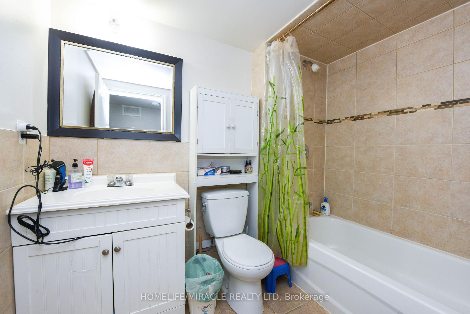 Photo 36 of 11 Badger Avenue, Brampton, Sandringham-Wellington — HOMEH