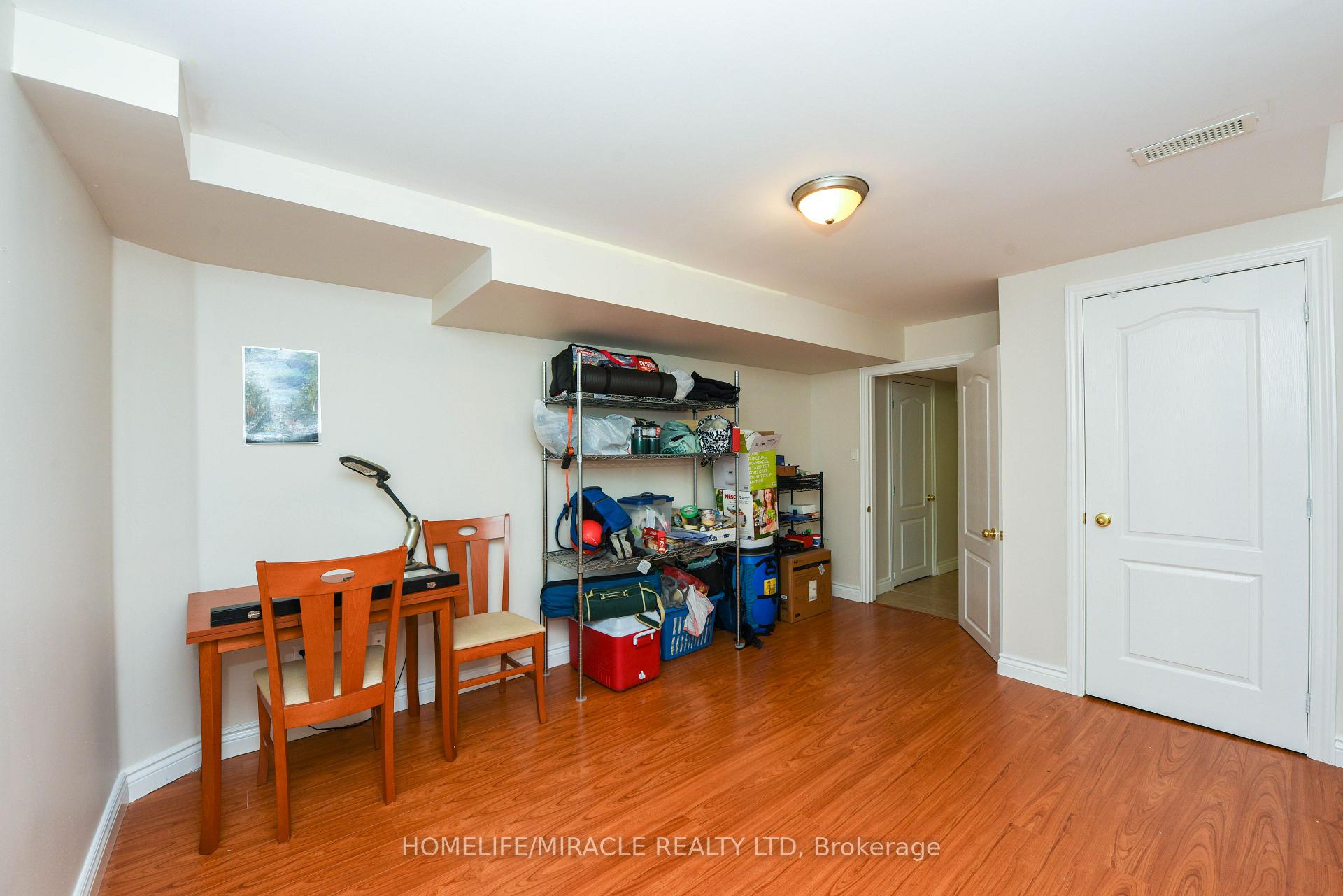 Photo 40 of 11 Badger Avenue, Brampton, Sandringham-Wellington — HOMEH