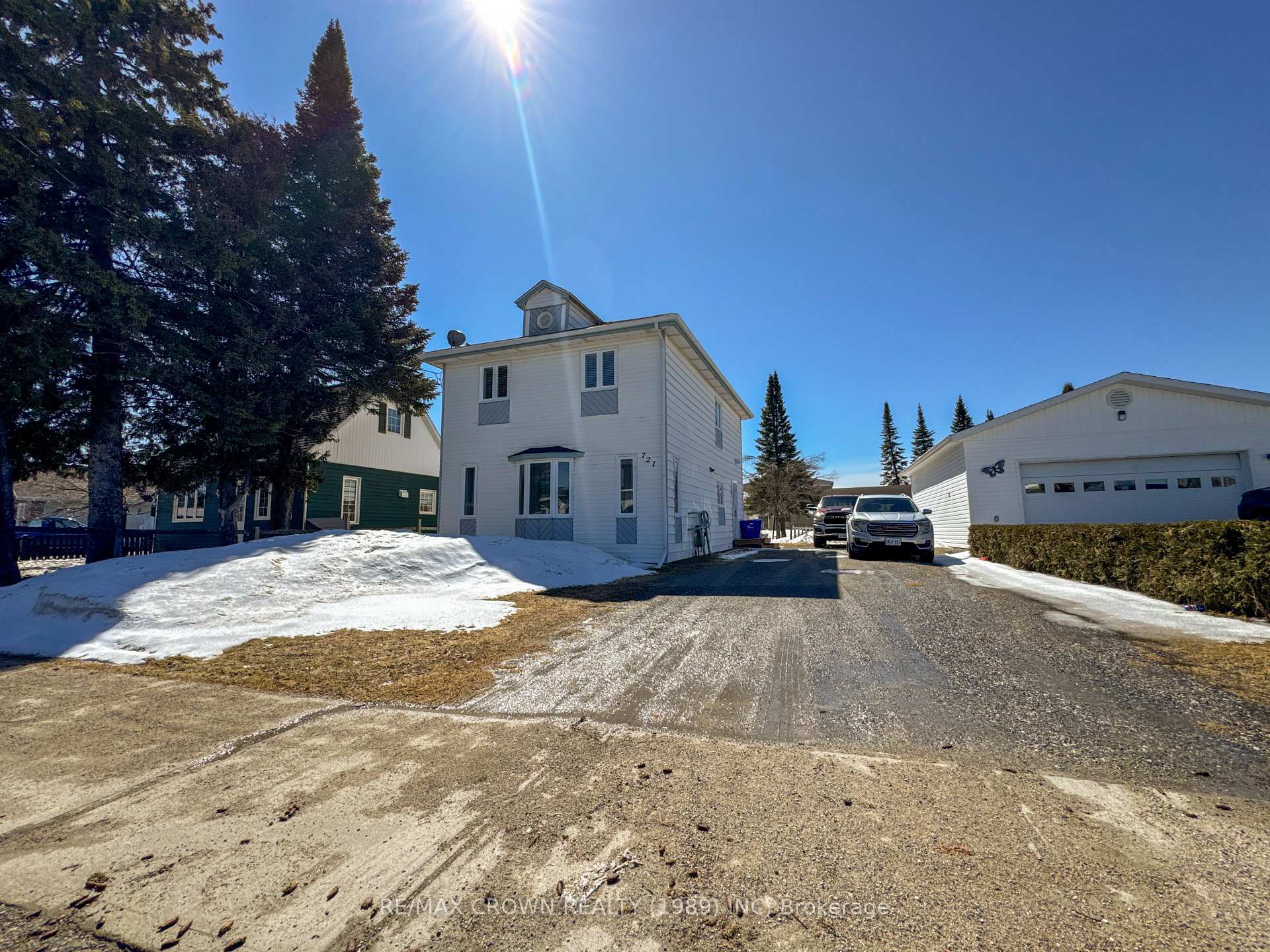 Photo 2 of 721 Alexandra Street, Hearst — HOMEH