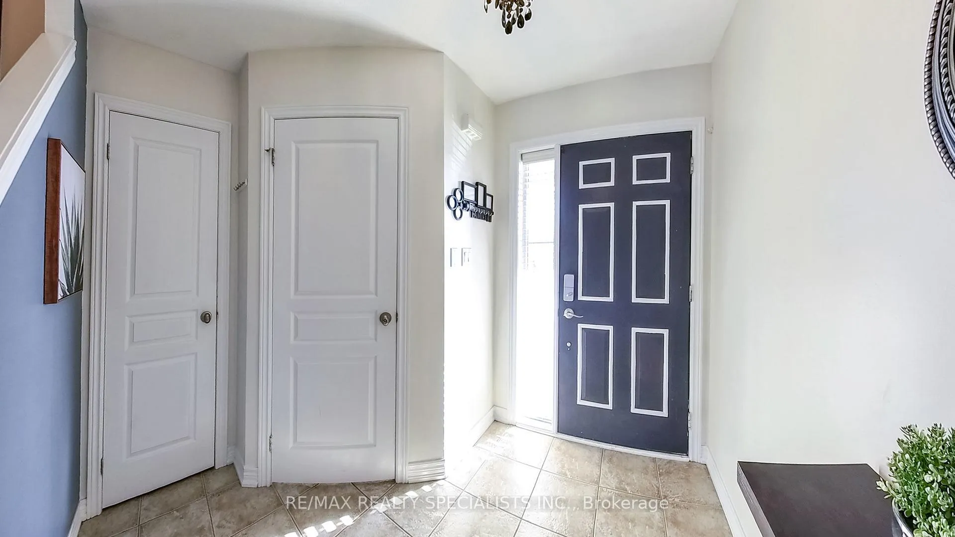 Photo 4 of 189 Fall Fair Way, Hamilton, Binbrook — HOMEH