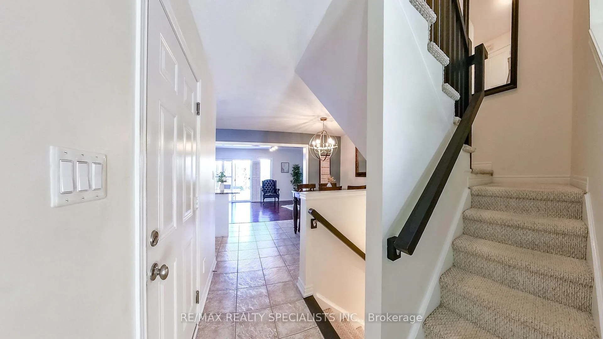 Photo 5 of 189 Fall Fair Way, Hamilton, Binbrook — HOMEH