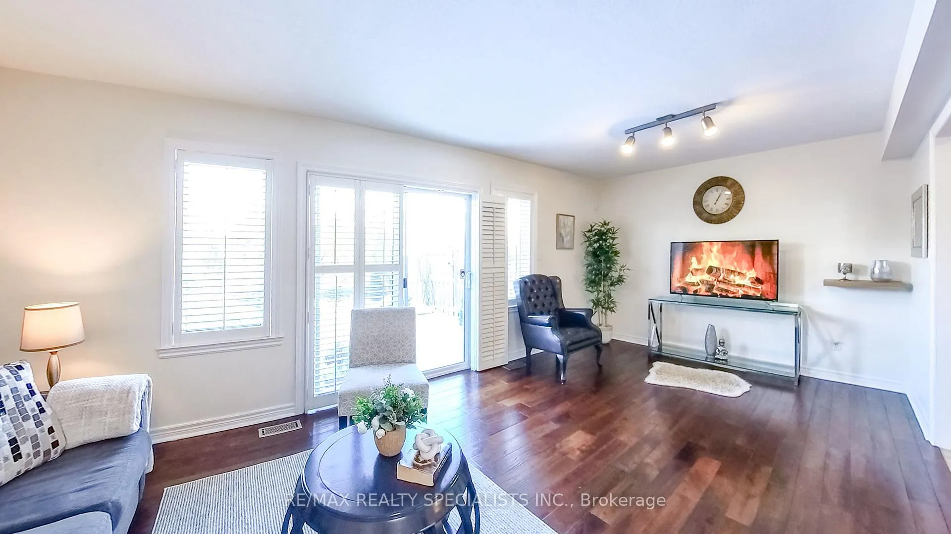 Photo 12 of 189 Fall Fair Way, Hamilton, Binbrook — HOMEH