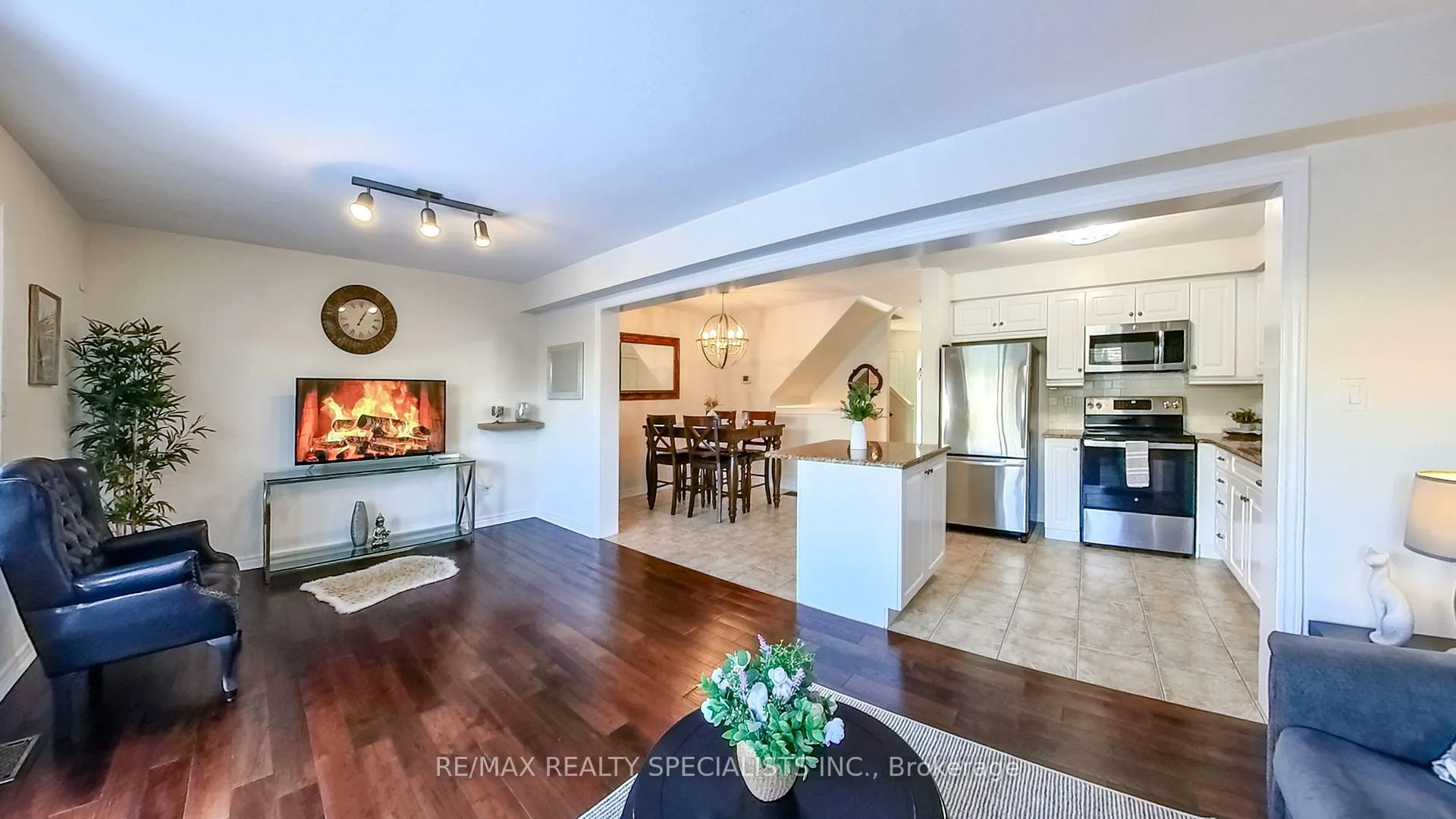 Photo 15 of 189 Fall Fair Way, Hamilton, Binbrook — HOMEH