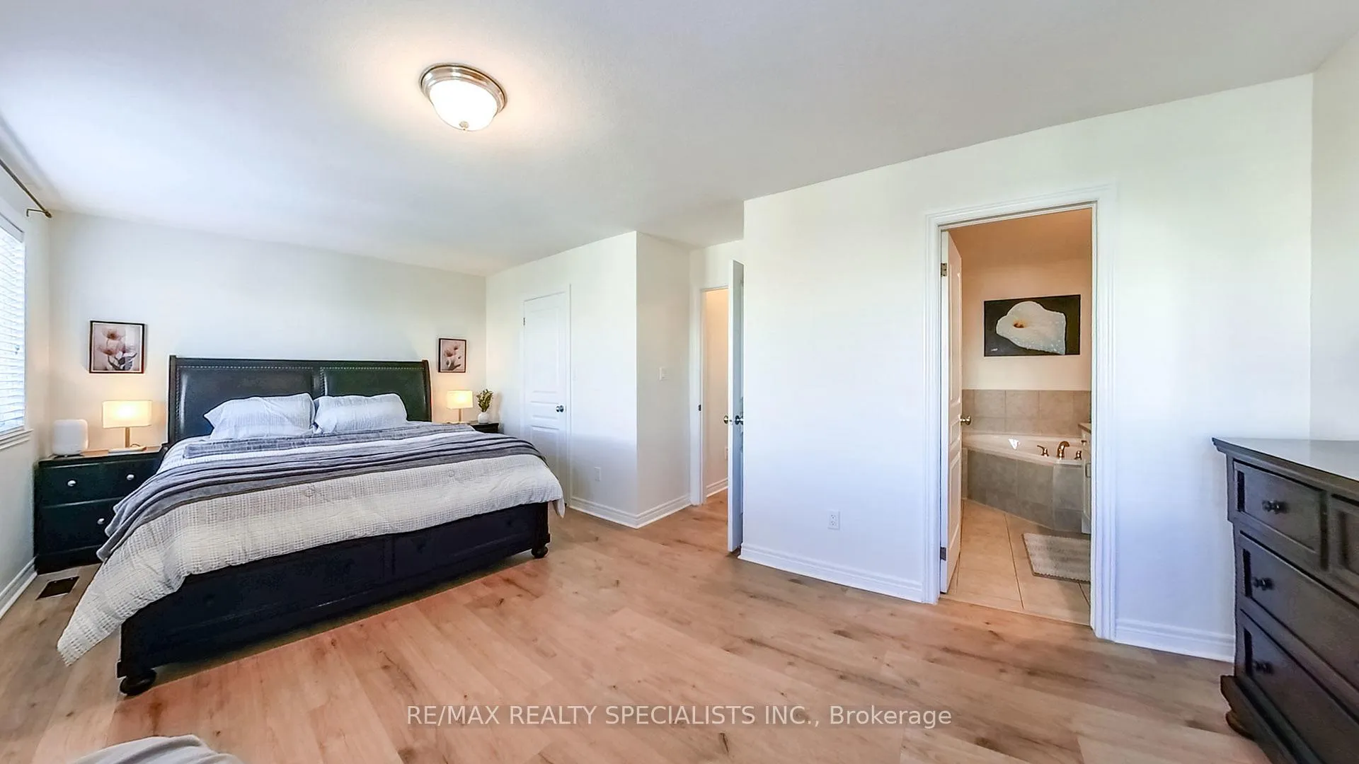 Photo 25 of 189 Fall Fair Way, Hamilton, Binbrook — HOMEH