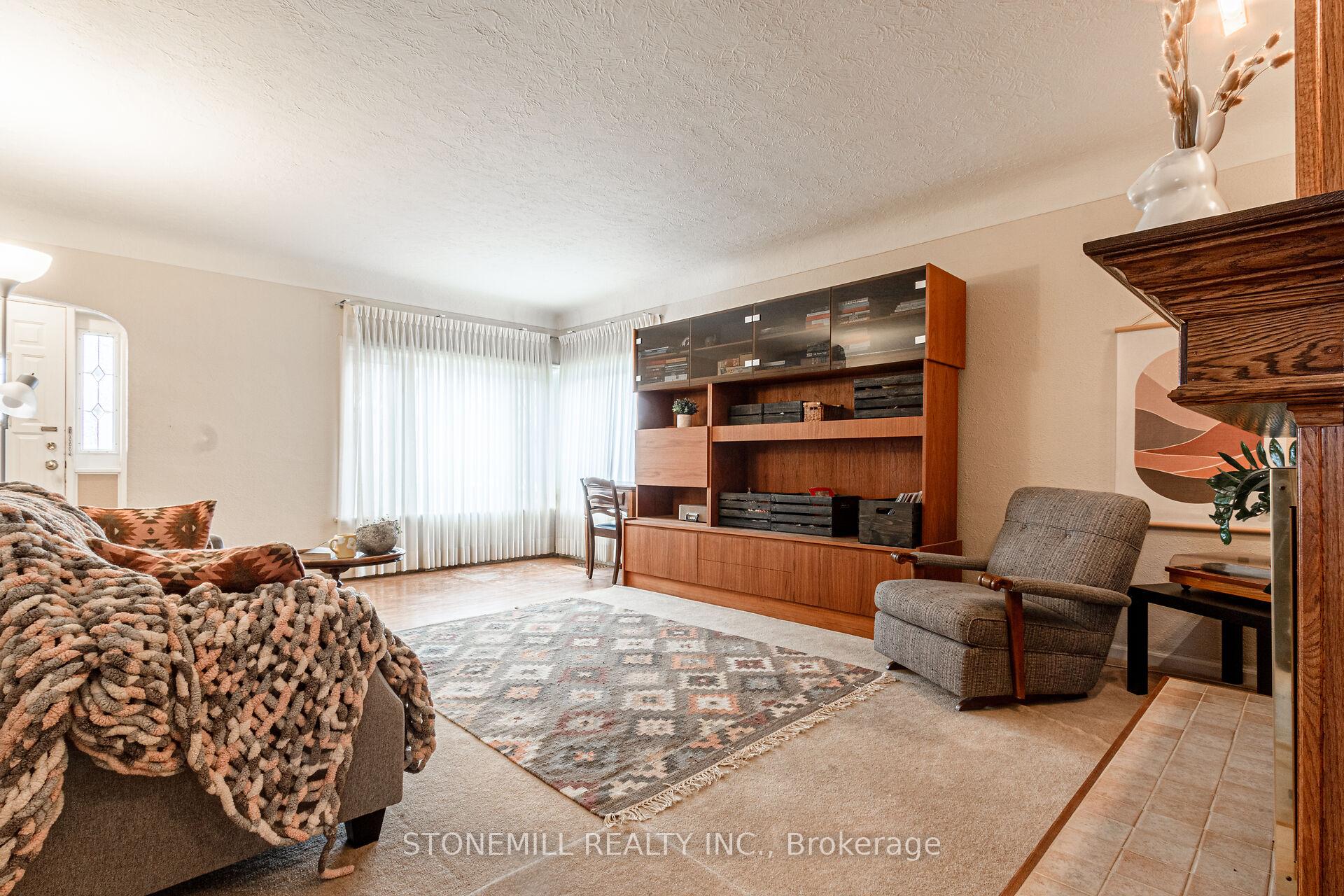 Photo 4 of 94 Whitney Avenue, Hamilton, Ainslie Wood — HOMEH