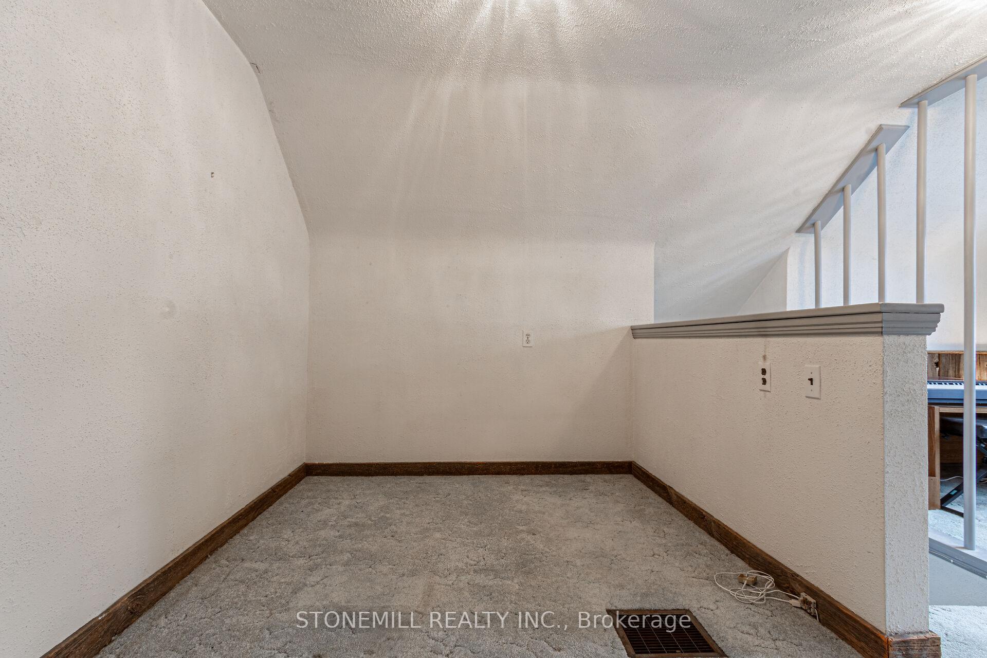 Photo 21 of 94 Whitney Avenue, Hamilton, Ainslie Wood — HOMEH