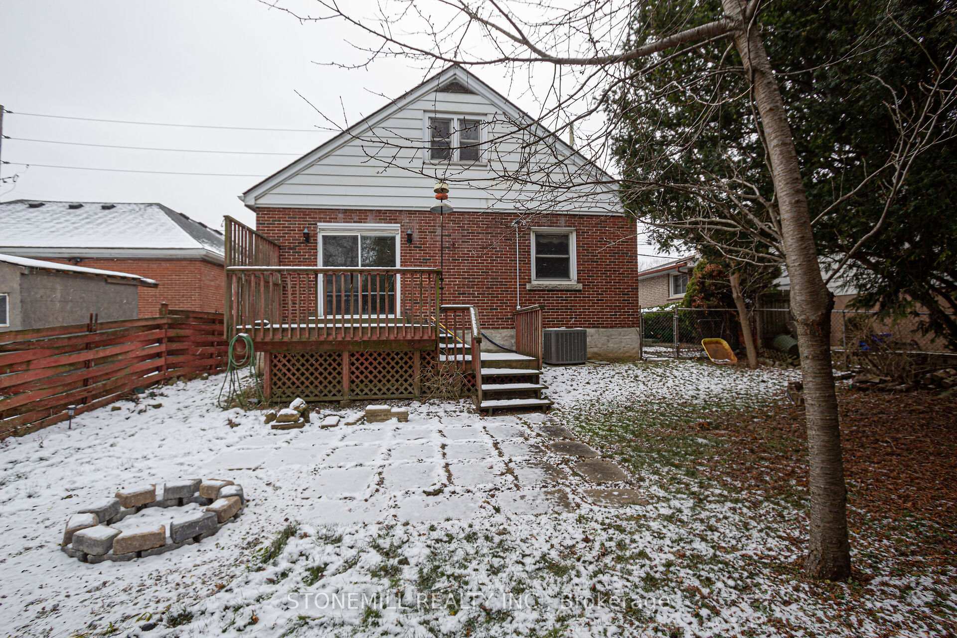 Photo 26 of 94 Whitney Avenue, Hamilton, Ainslie Wood — HOMEH