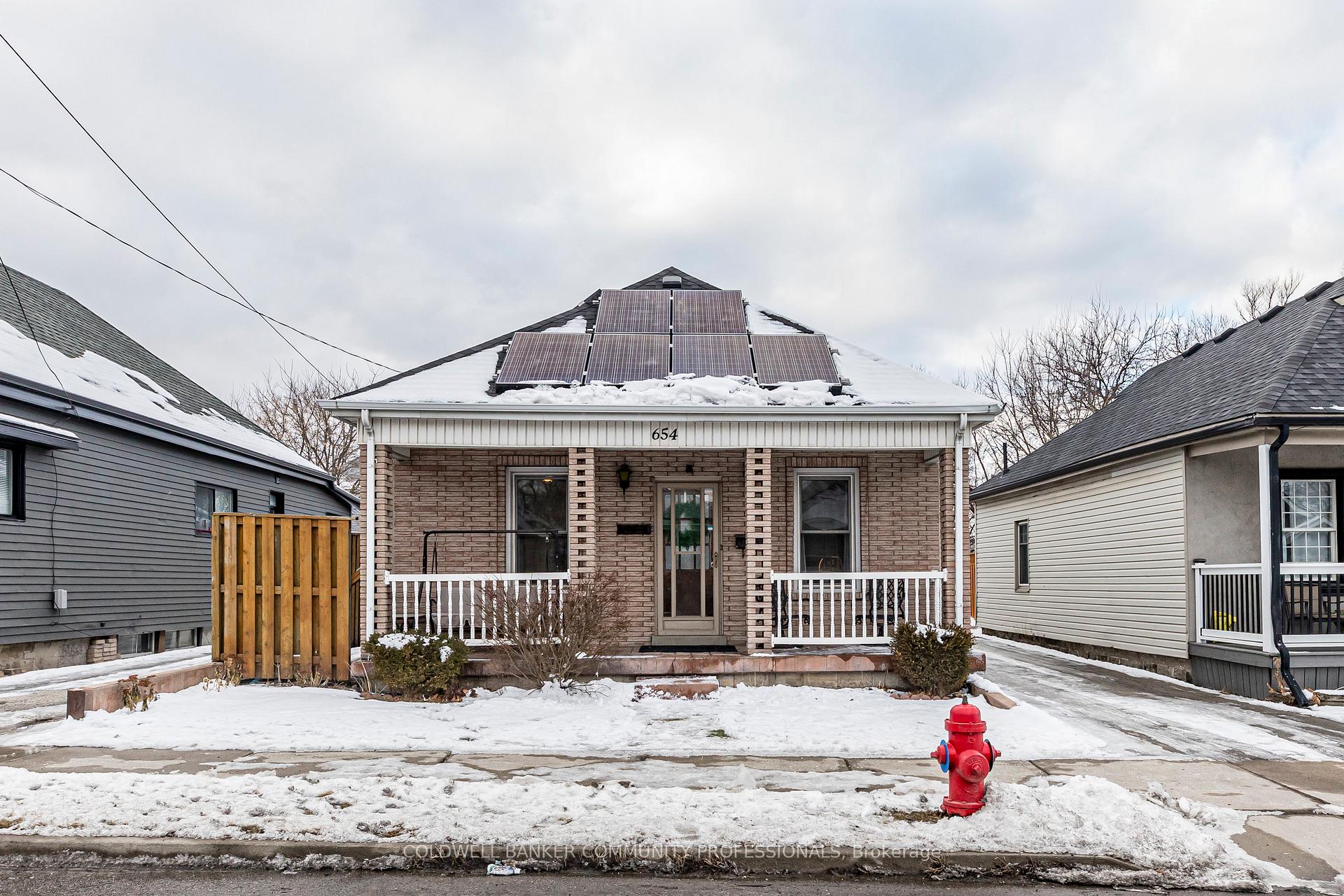 Photo 2 of 654 Upper Wellington Street, Hamilton, Centremount — HOMEH