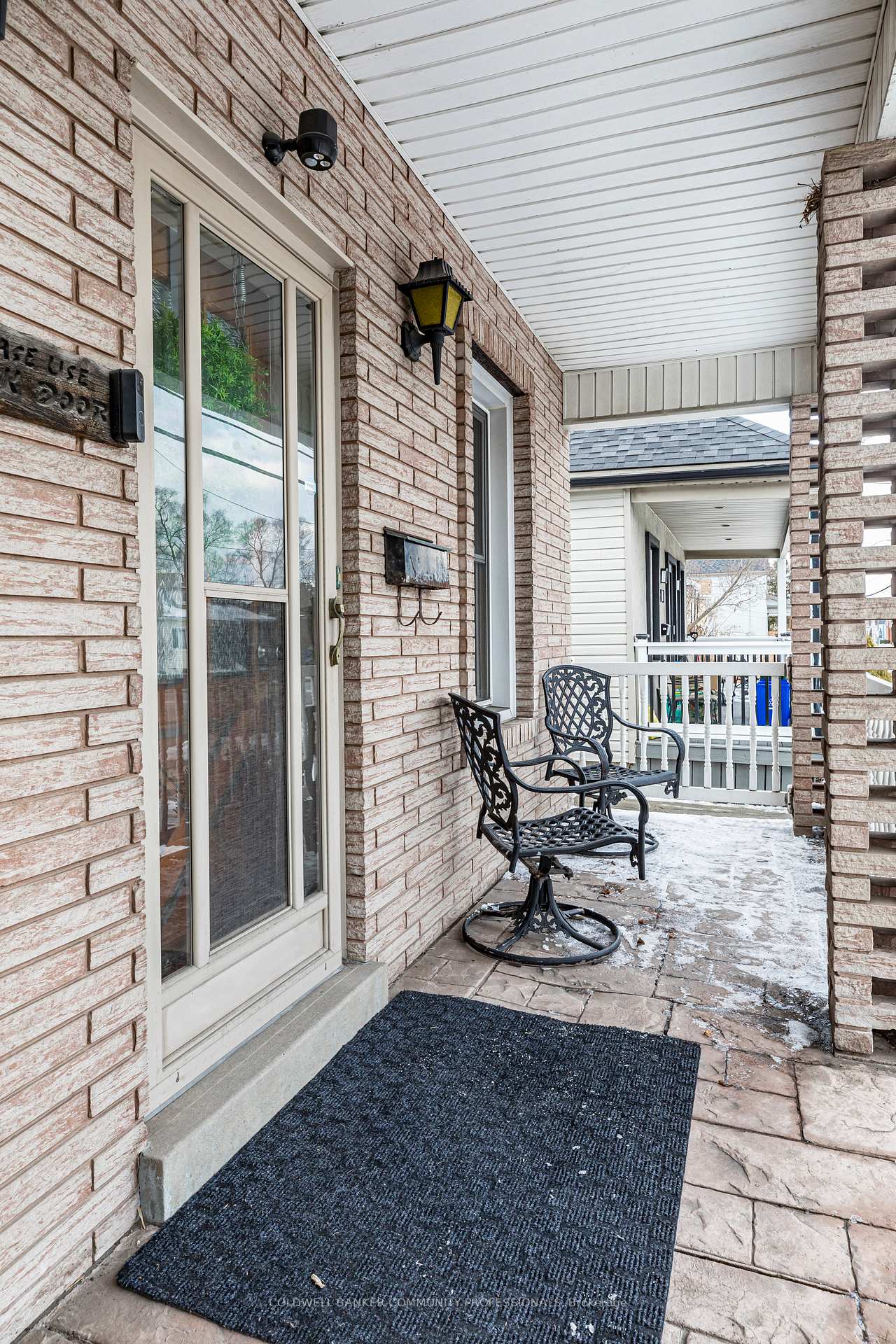 Photo 3 of 654 Upper Wellington Street, Hamilton, Centremount — HOMEH