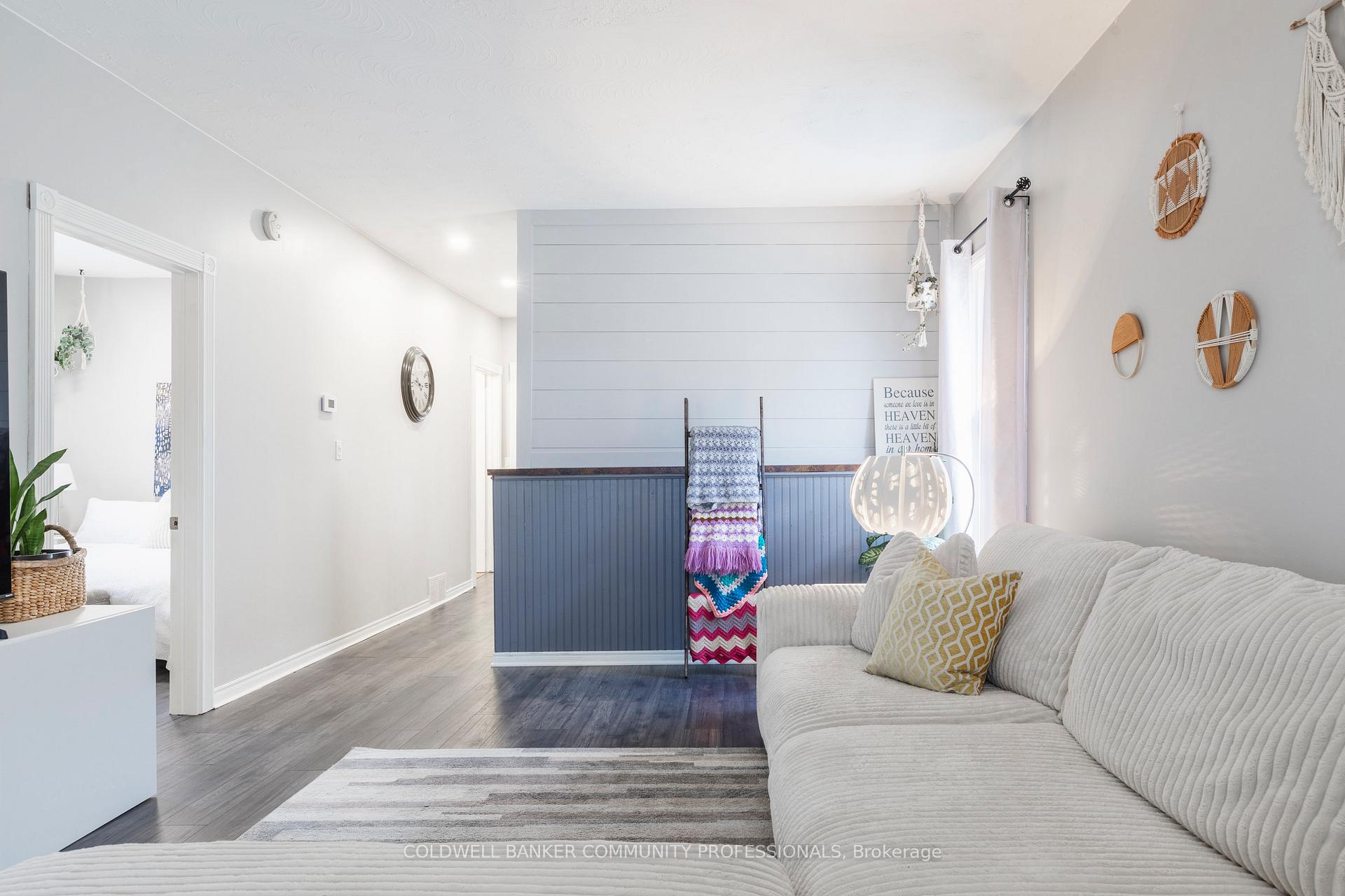 Photo 9 of 654 Upper Wellington Street, Hamilton, Centremount — HOMEH