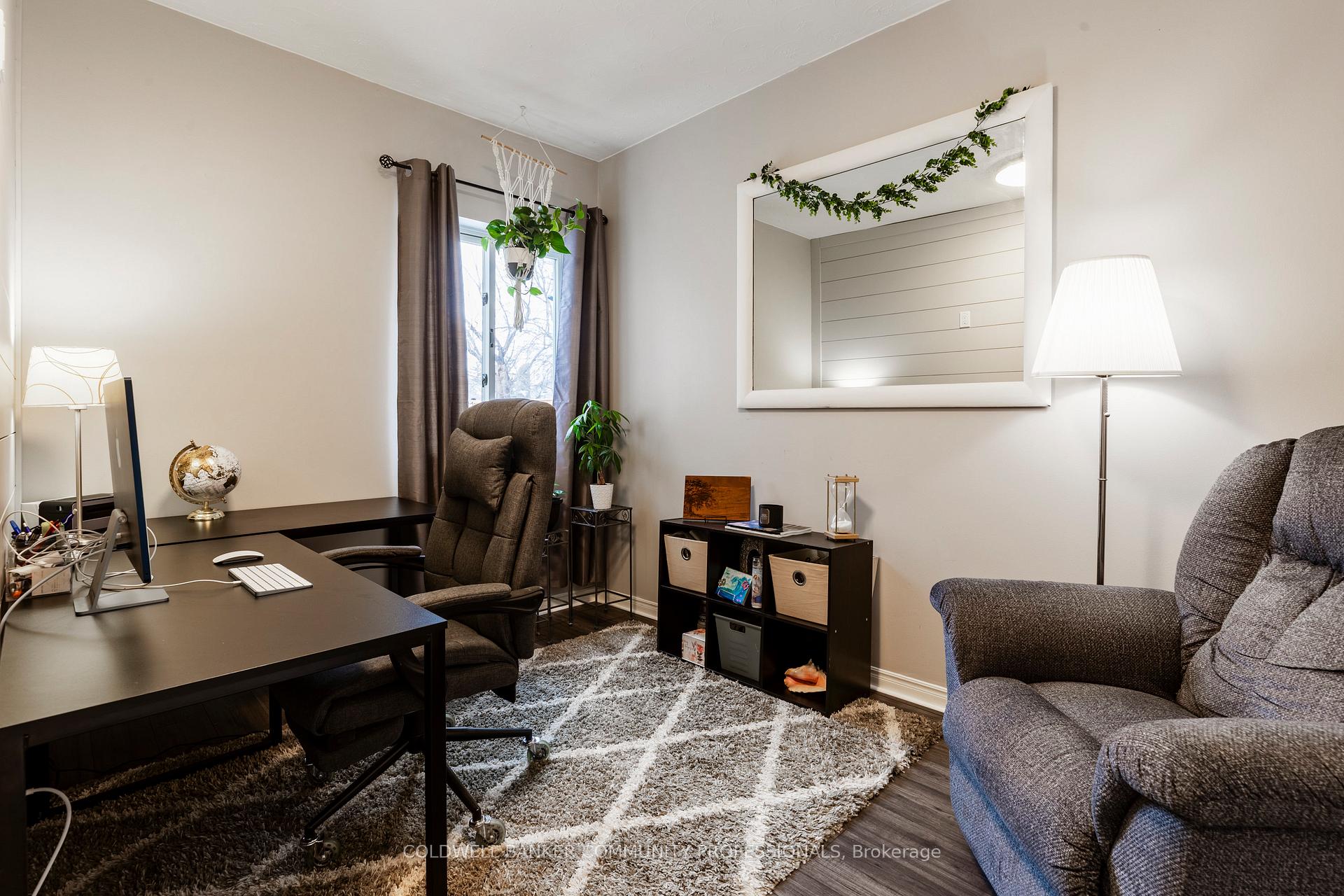 Photo 15 of 654 Upper Wellington Street, Hamilton, Centremount — HOMEH