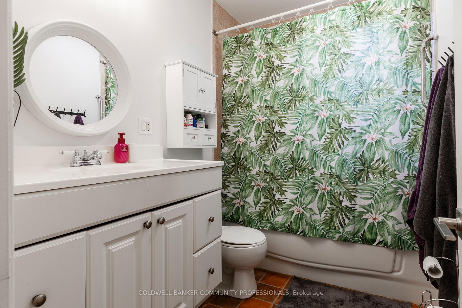 Photo 18 of 654 Upper Wellington Street, Hamilton, Centremount — HOMEH