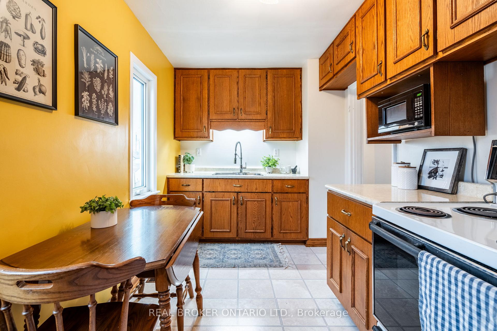 Photo 9 of 129 East 35th Street, Hamilton, Raleigh — HOMEH