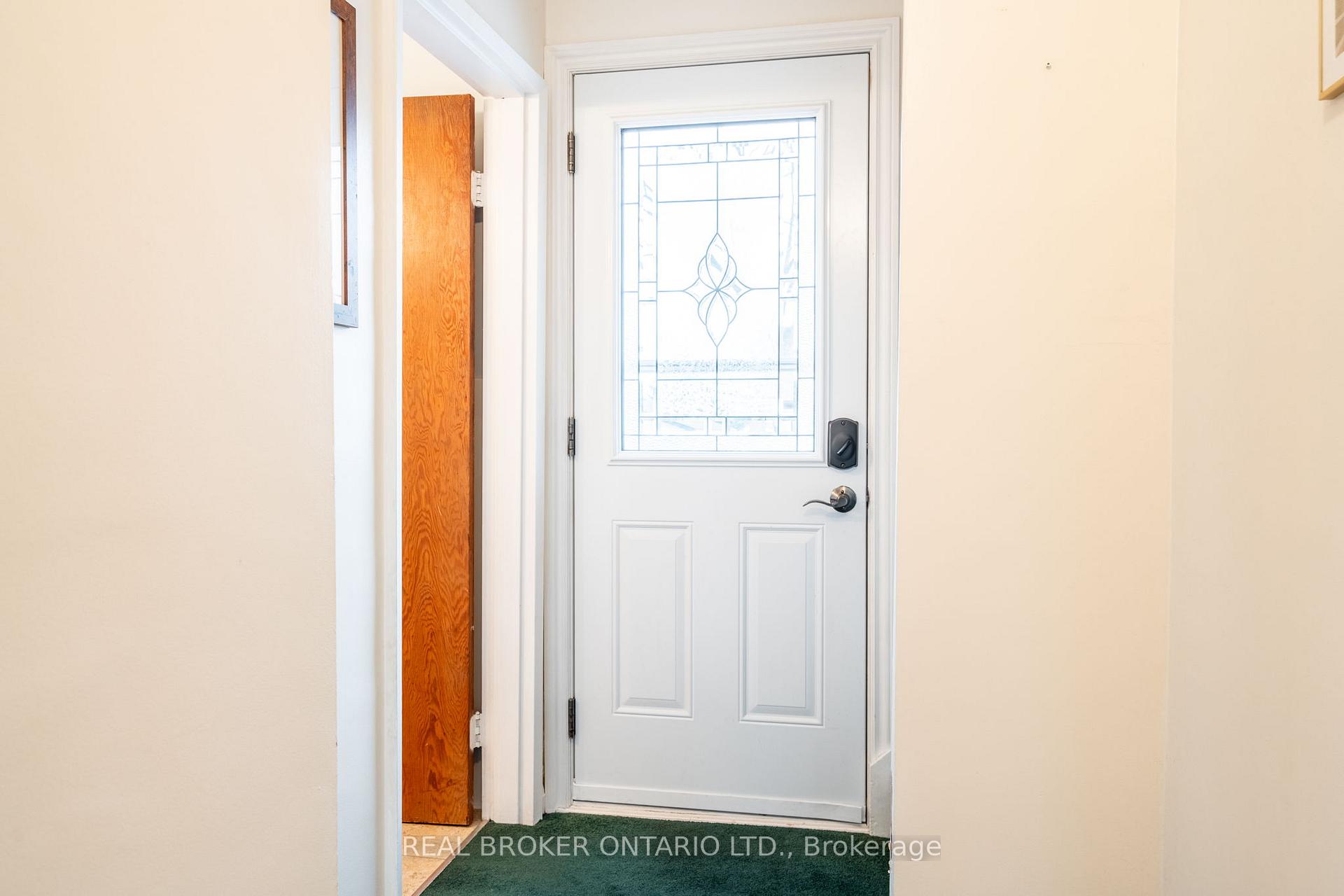 Photo 12 of 129 East 35th Street, Hamilton, Raleigh — HOMEH
