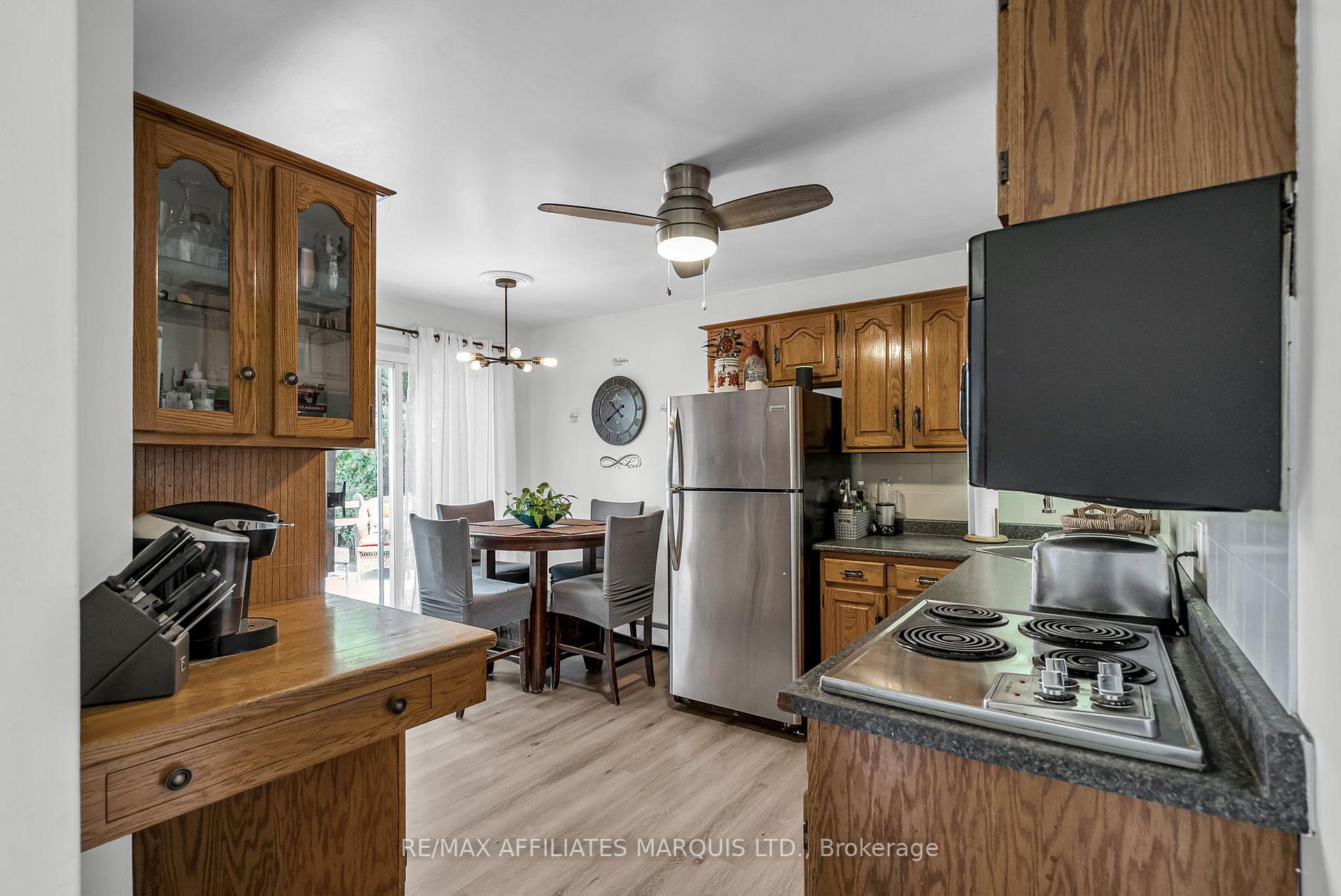 Photo 8 of 21 Crescent View Drive, Cornwall — HOMEH