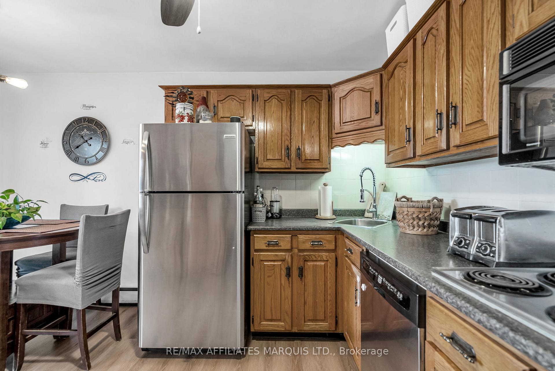 Photo 10 of 21 Crescent View Drive, Cornwall — HOMEH