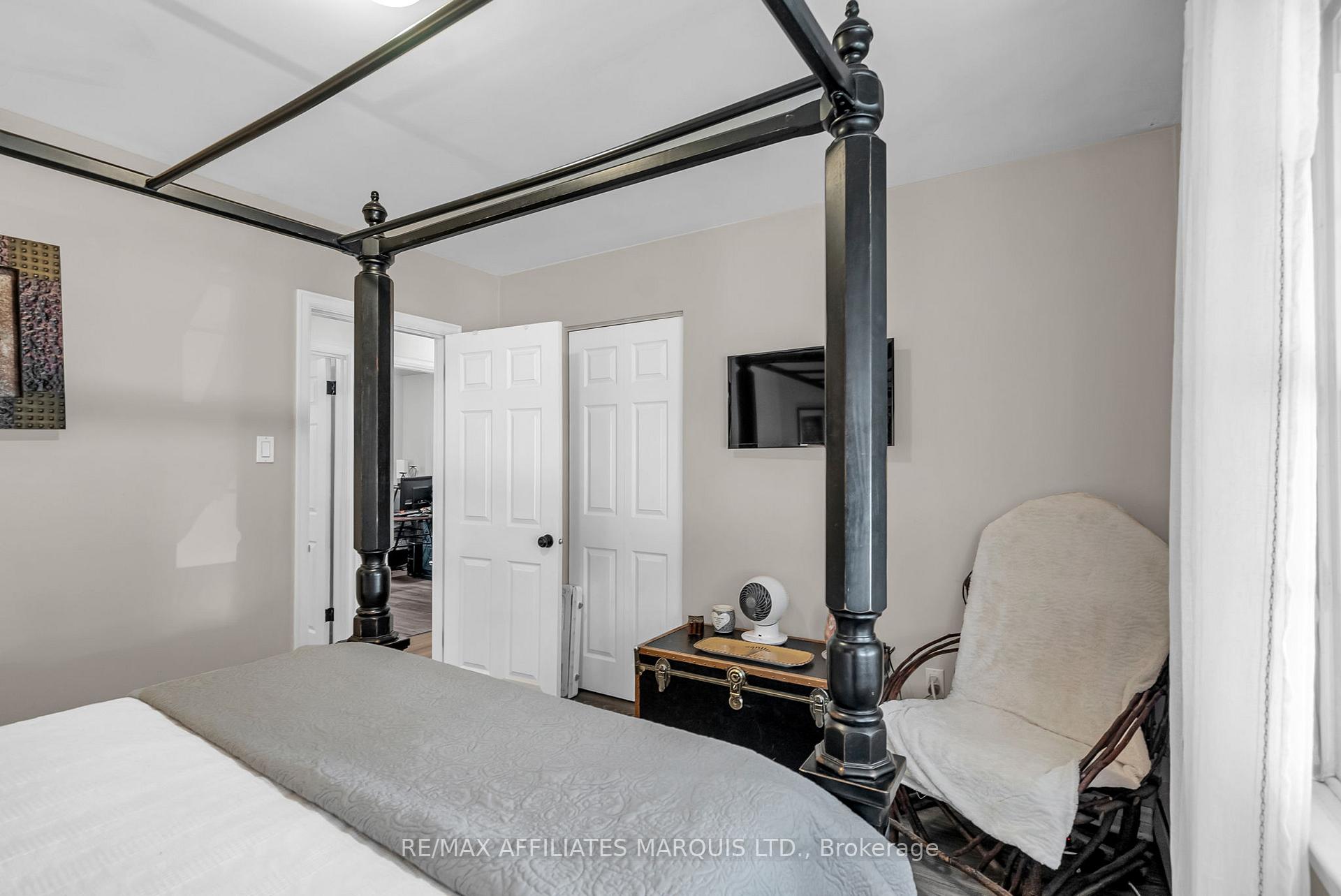 Photo 17 of 21 Crescent View Drive, Cornwall — HOMEH