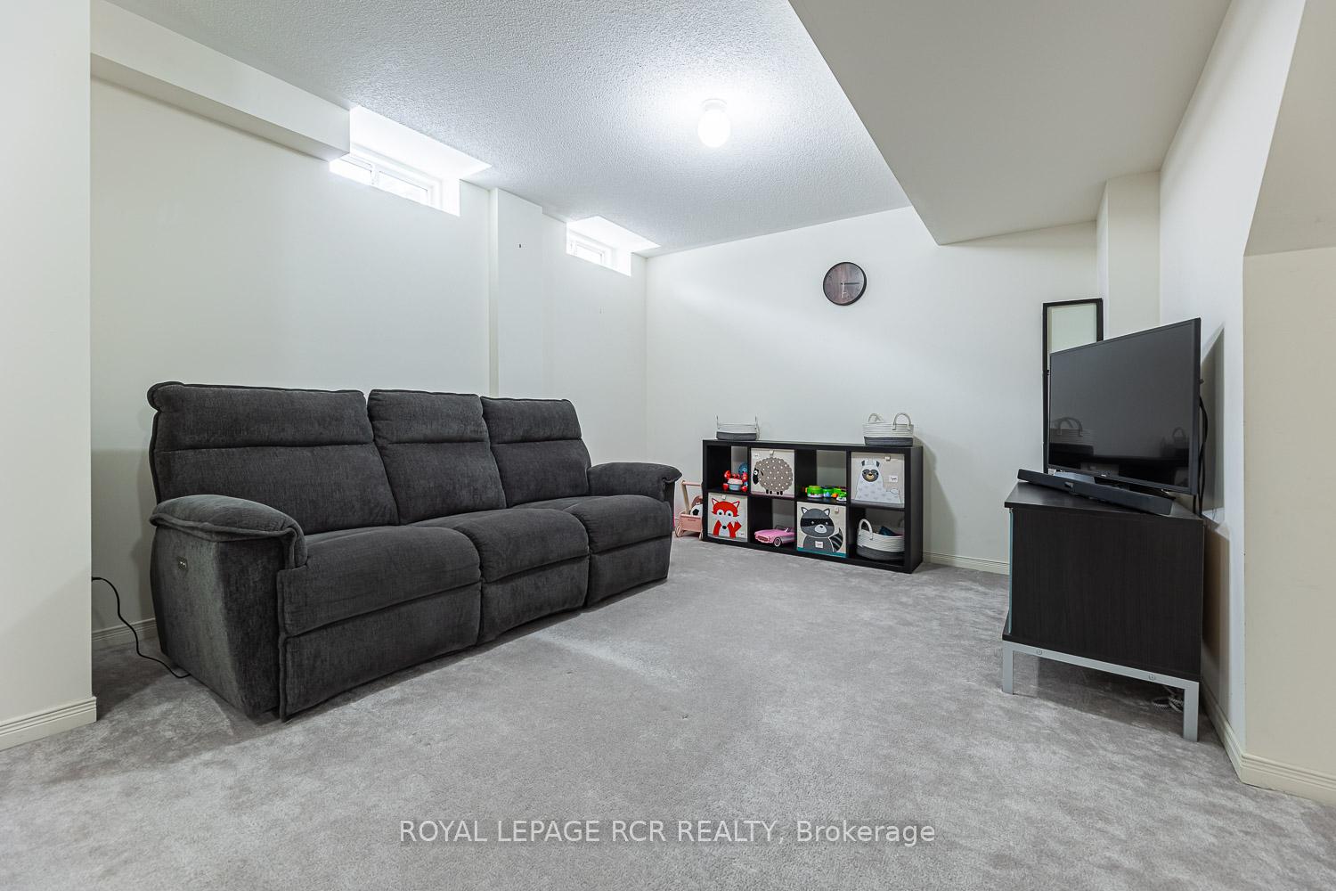 Photo 23 of 295 Brussels Avenue, Brampton, Sandringham-Wellington — HOMEH