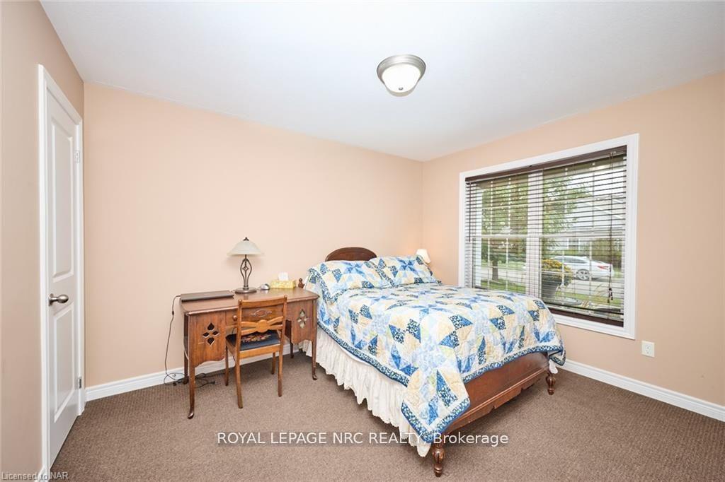 Photo 13 of 42 Chicory Crescent, St. Catharines, Haig — HOMEH