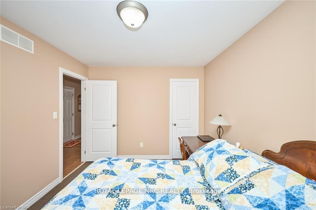 Photo 15 of 42 Chicory Crescent, St. Catharines, Haig — HOMEH