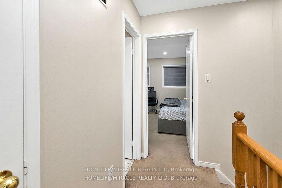 Photo 24 of 41 Goldenlight Circle, Brampton, Brampton West — HOMEH