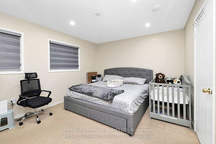 Photo 25 of 41 Goldenlight Circle, Brampton, Brampton West — HOMEH