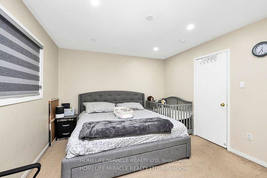 Photo 26 of 41 Goldenlight Circle, Brampton, Brampton West — HOMEH