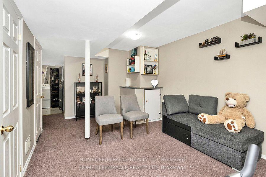 Photo 34 of 41 Goldenlight Circle, Brampton, Brampton West — HOMEH