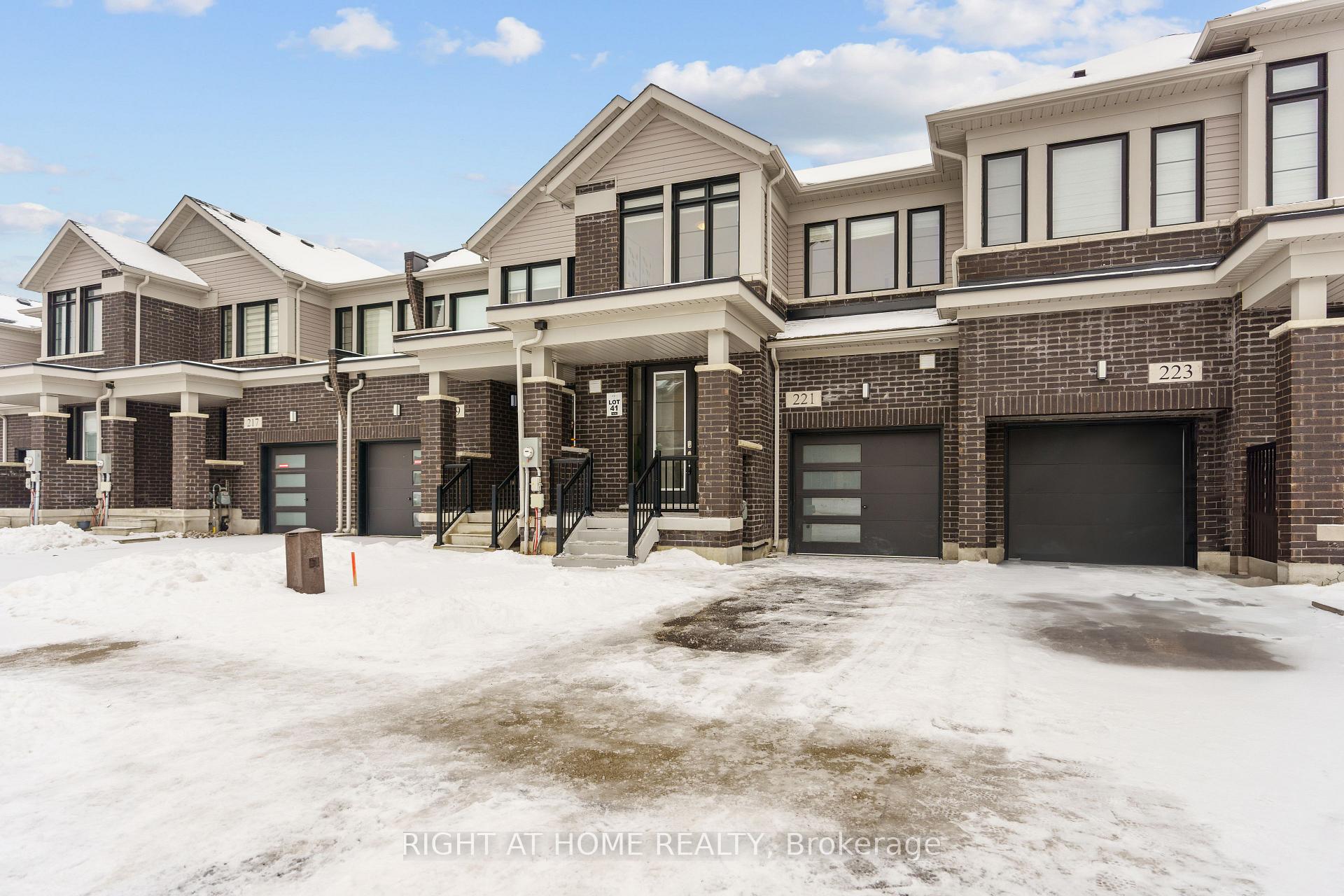 Photo 2 of 221 Provident Way, Hamilton, Mount Hope — HOMEH