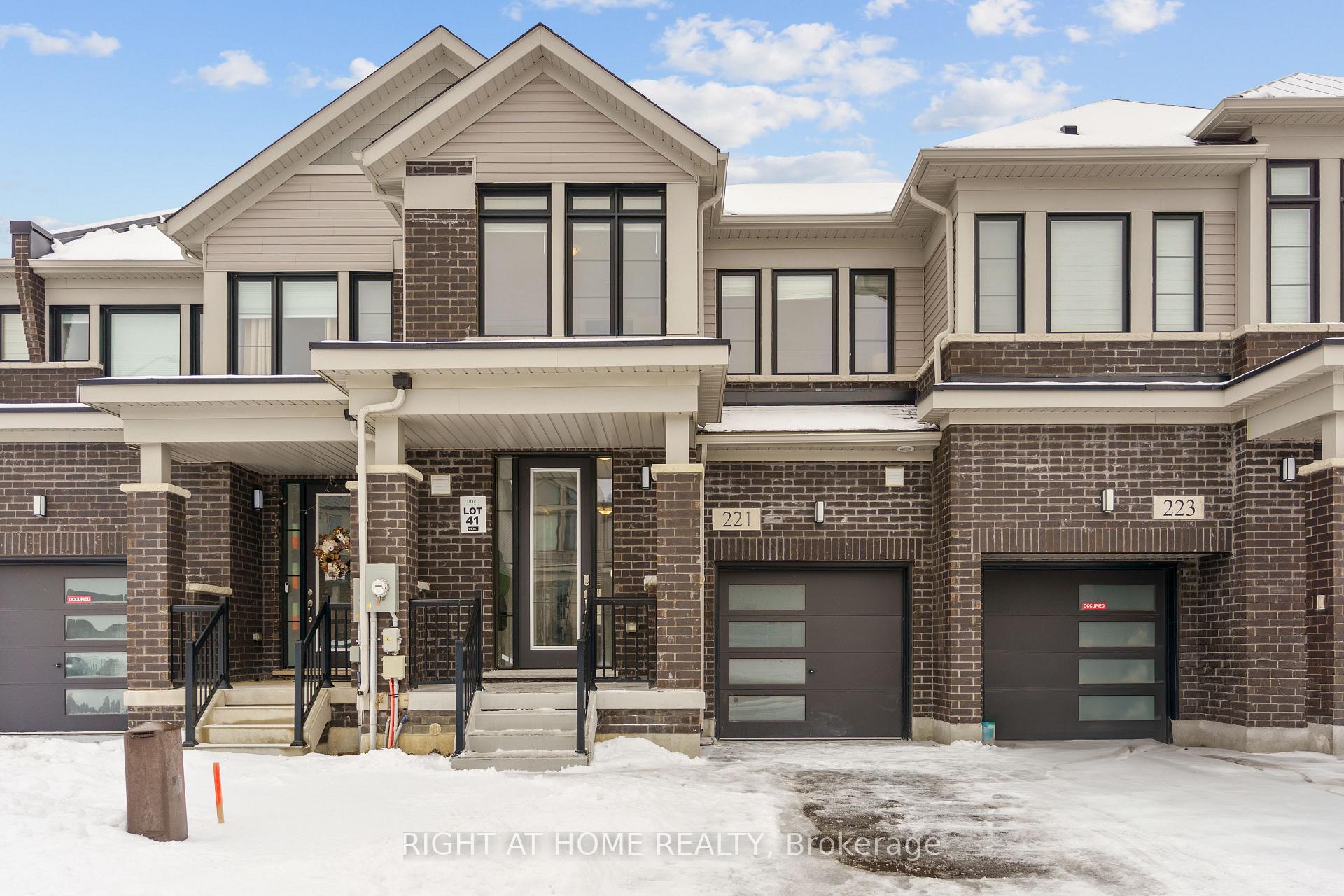 Photo 3 of 221 Provident Way, Hamilton, Mount Hope — HOMEH