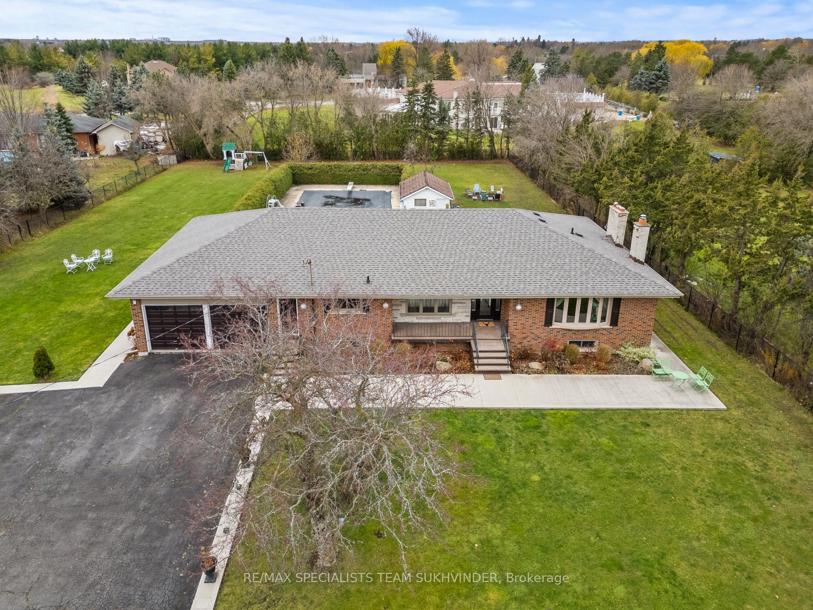 Photo 2 of 10604 Mcvean Drive, Brampton, Toronto Gore Rural Estate — HOMEH