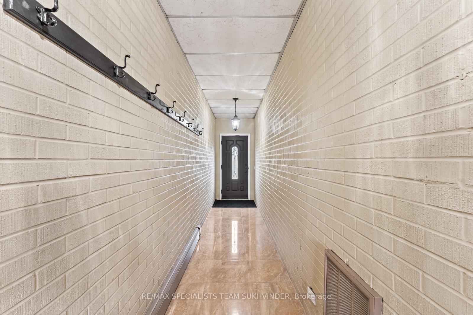Photo 28 of 10604 Mcvean Drive, Brampton, Toronto Gore Rural Estate — HOMEH