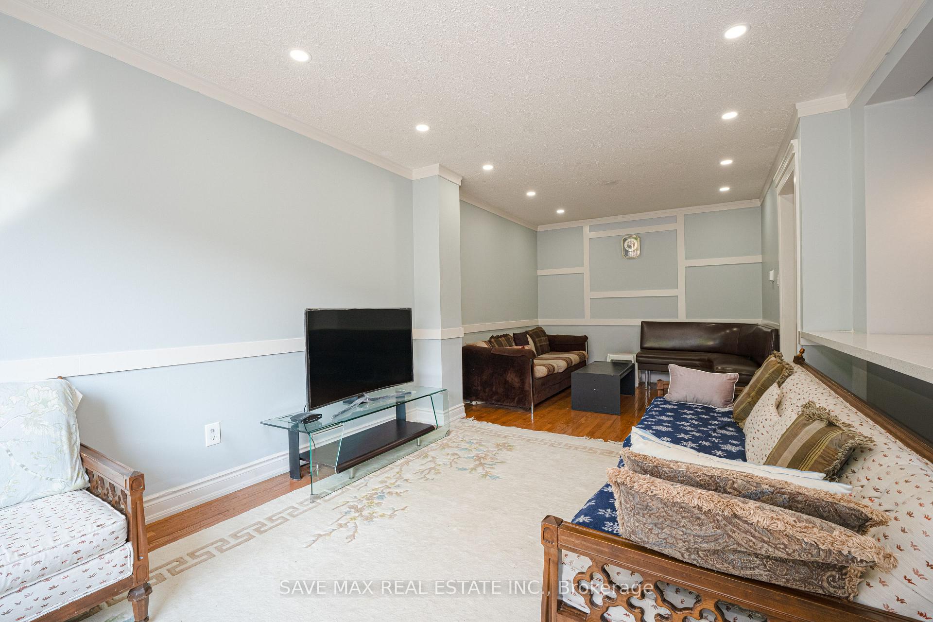 Photo 7 of 26 Gilmore Drive N, Brampton, Madoc — HOMEH