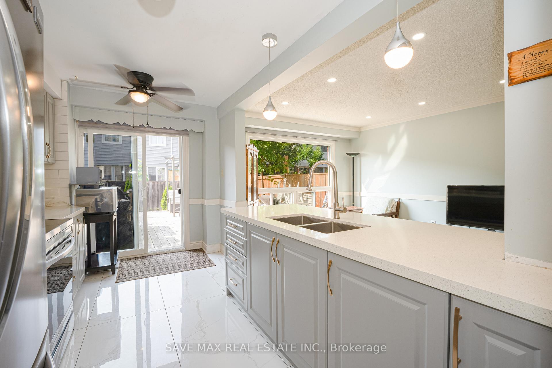 Photo 10 of 26 Gilmore Drive N, Brampton, Madoc — HOMEH