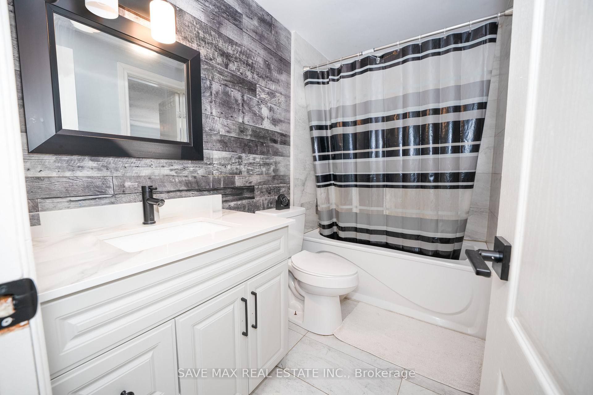 Photo 20 of 26 Gilmore Drive N, Brampton, Madoc — HOMEH