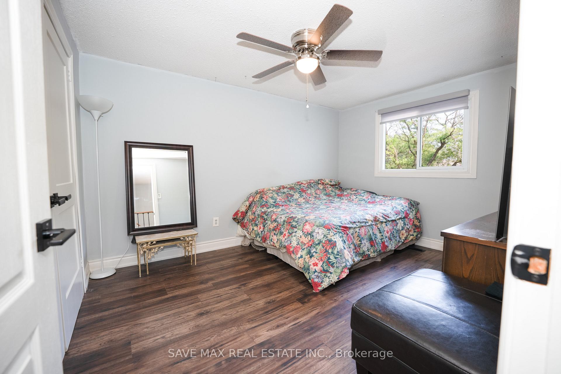 Photo 21 of 26 Gilmore Drive N, Brampton, Madoc — HOMEH